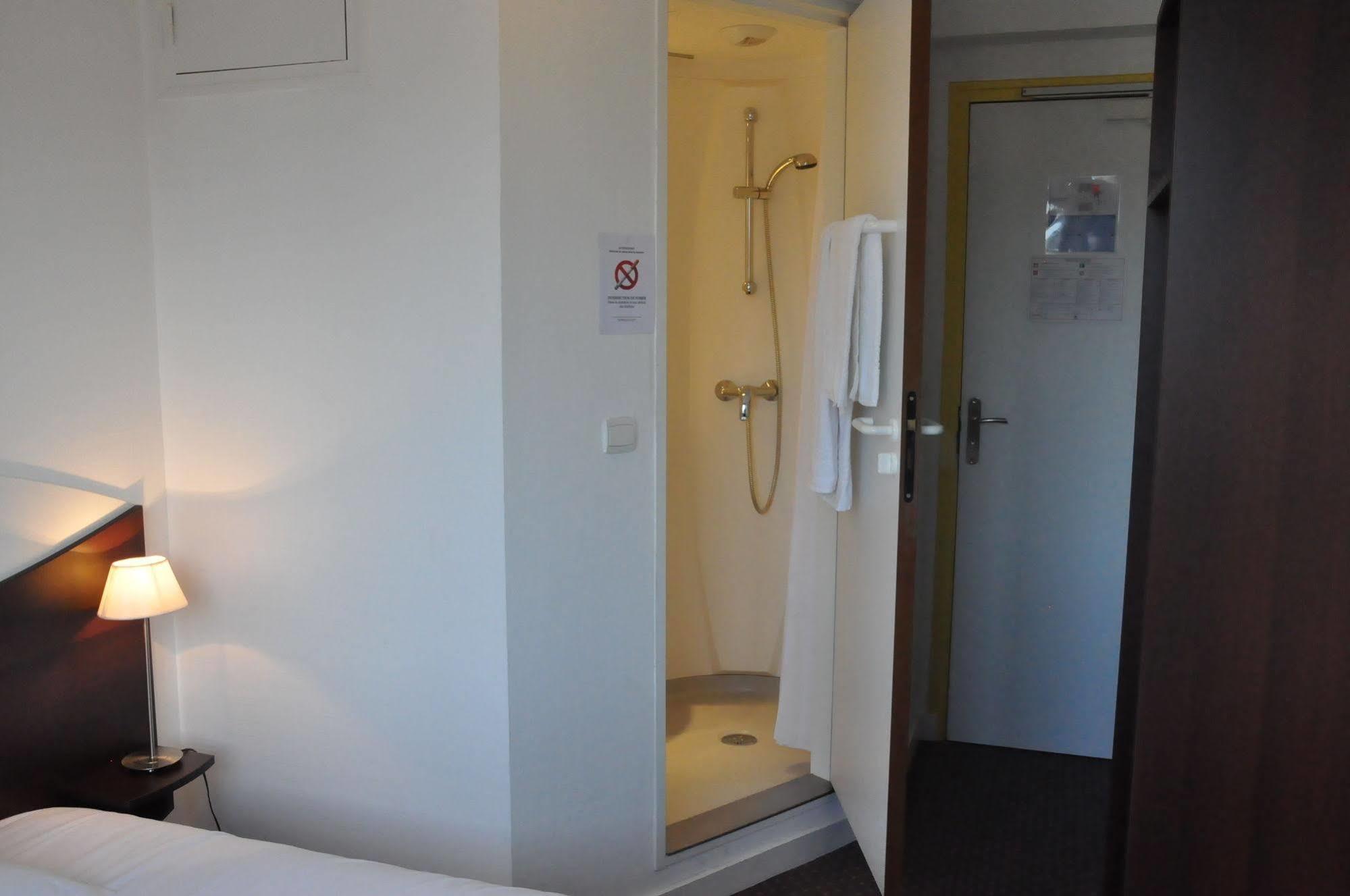 Lorient Hotel - Roazhon Park Ренн Екстер'єр фото