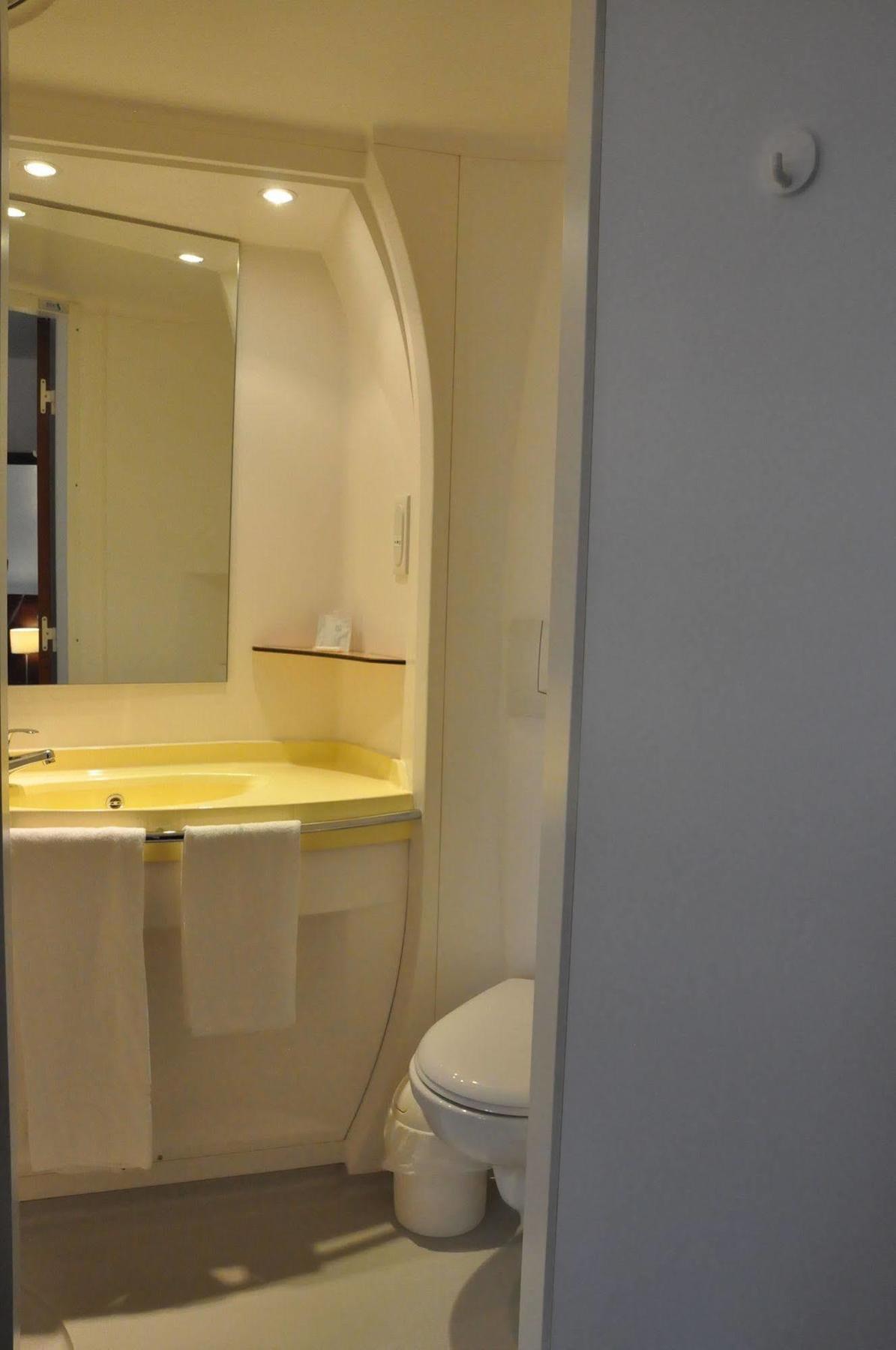 Lorient Hotel - Roazhon Park Ренн Екстер'єр фото
