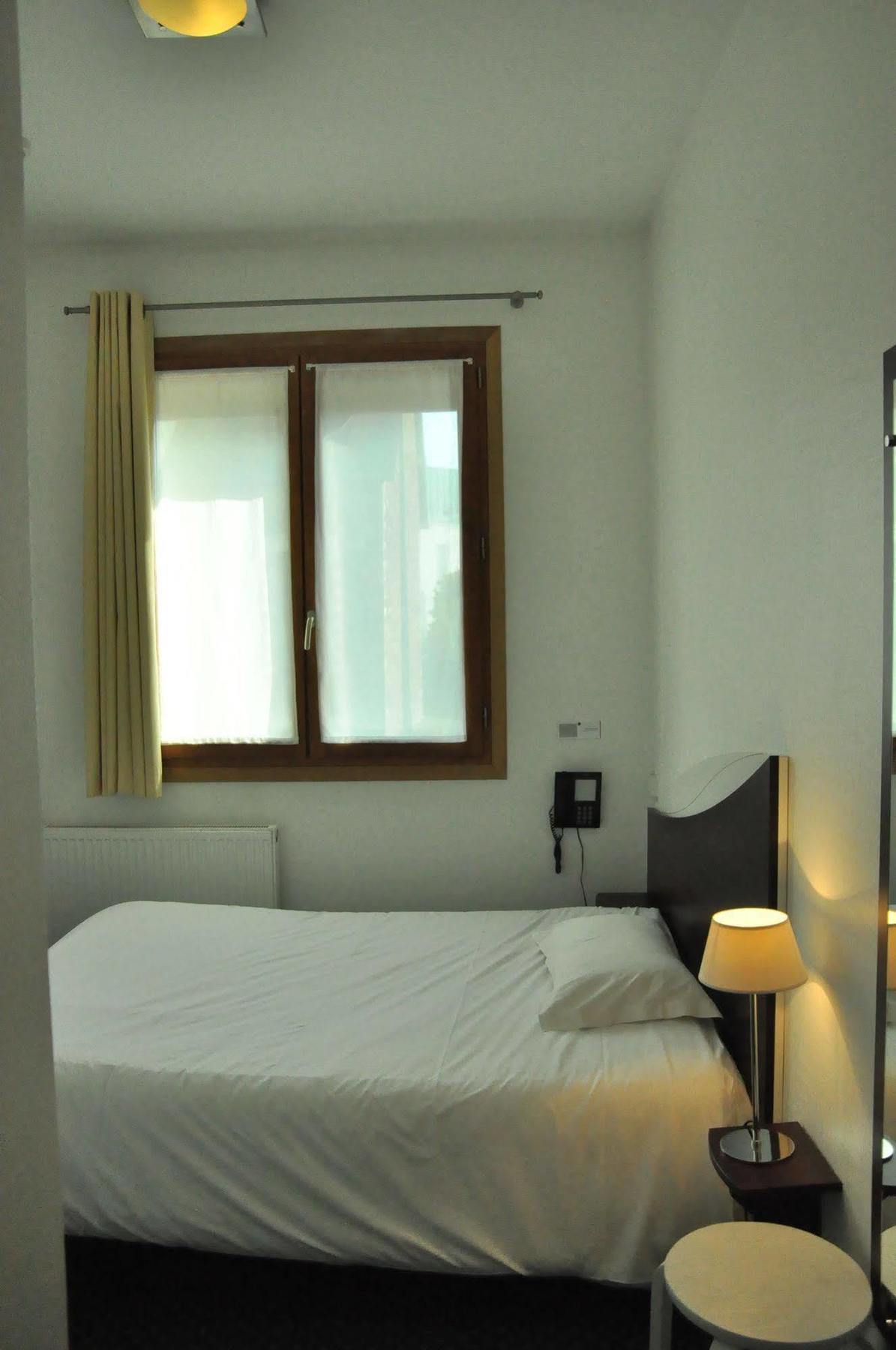 Lorient Hotel - Roazhon Park Ренн Екстер'єр фото