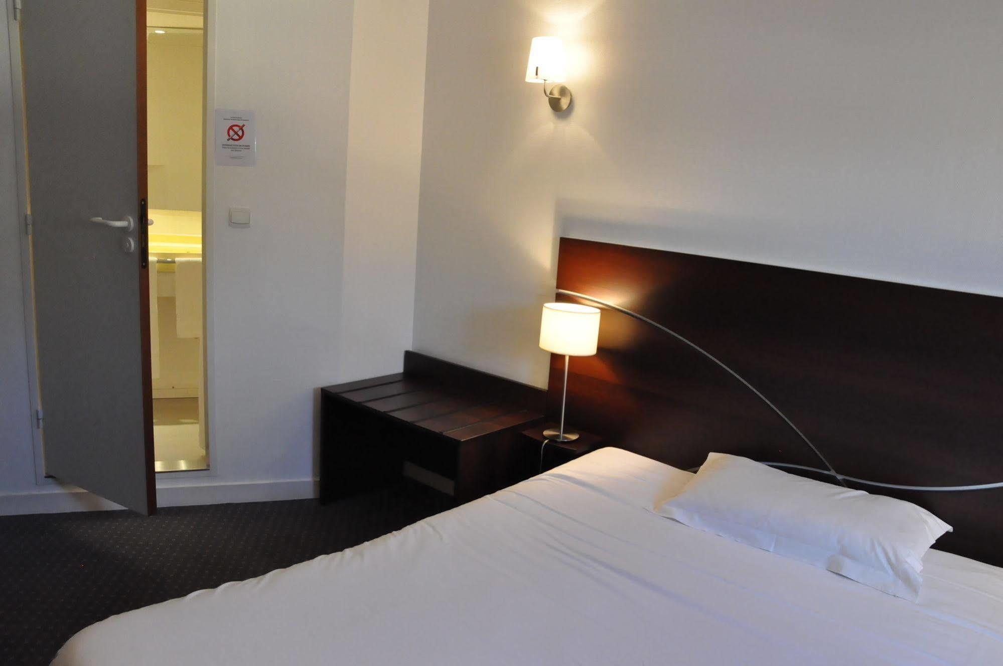 Lorient Hotel - Roazhon Park Ренн Екстер'єр фото