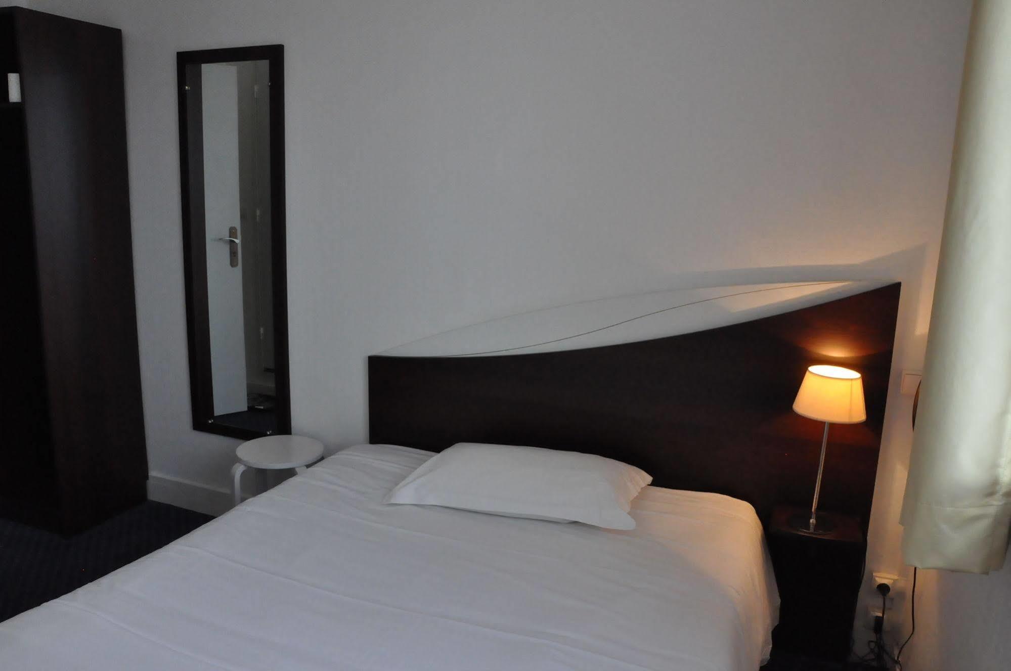 Lorient Hotel - Roazhon Park Ренн Екстер'єр фото